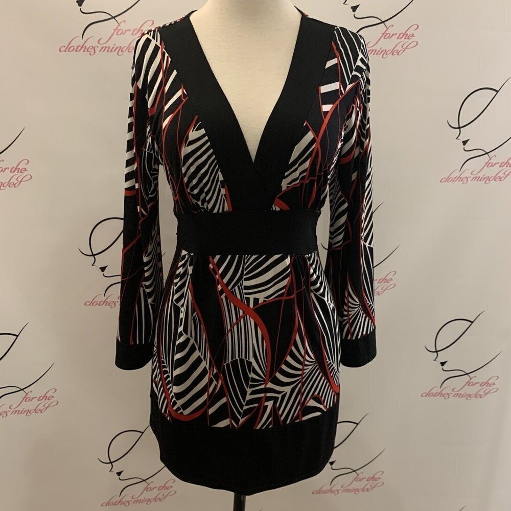 KIWI. Size S-M. Stretch V-neck Tunic Top with Tie Back. Short Dress?? B35